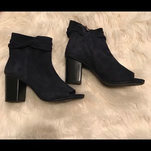 ⚜️Suede Peep-Toe Booties⚜️
